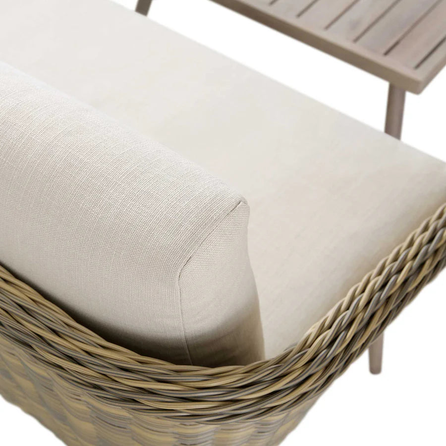 Cliveden Outdoor set