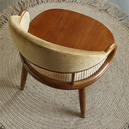 River rattan dining table and chairs