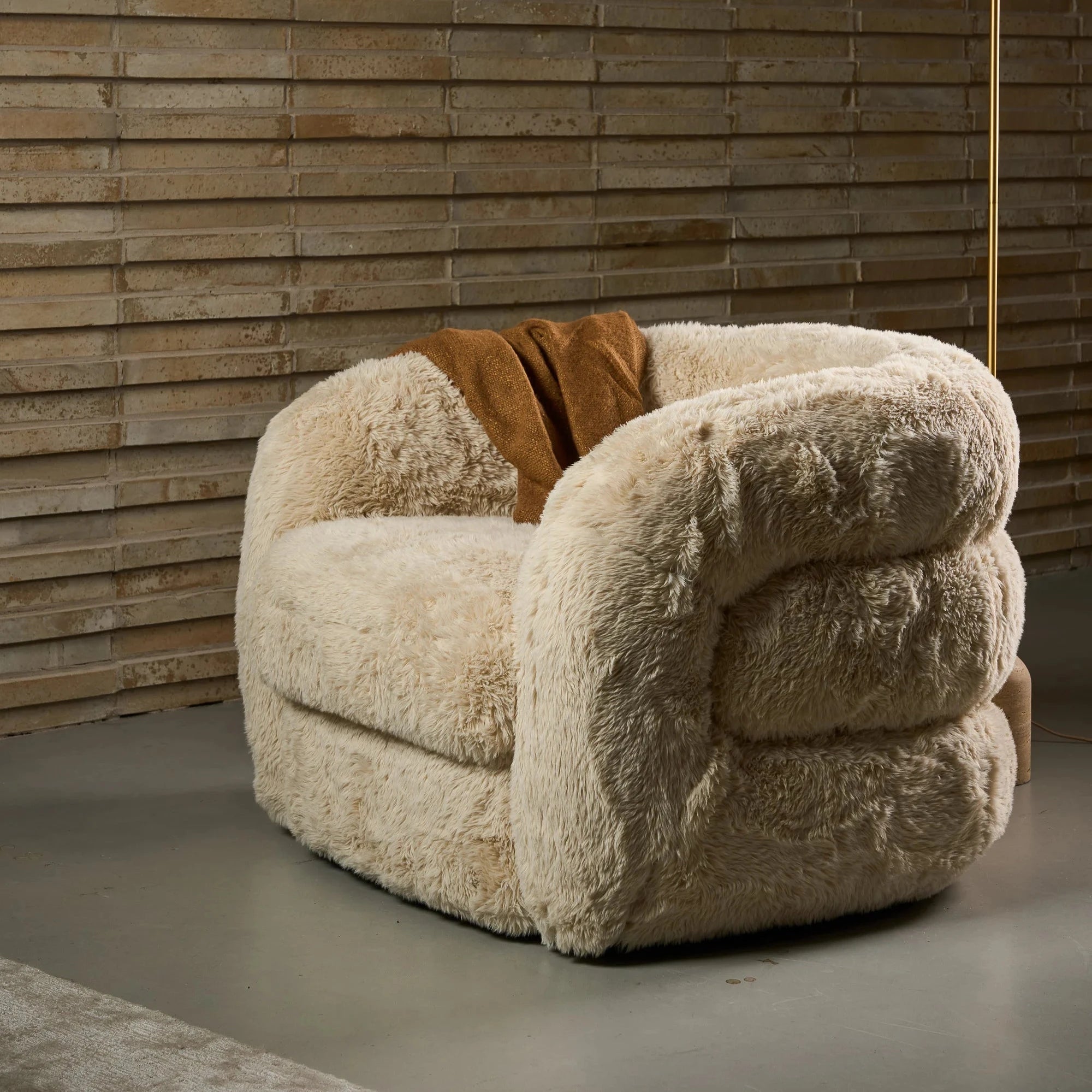 Snug Lounge Chair