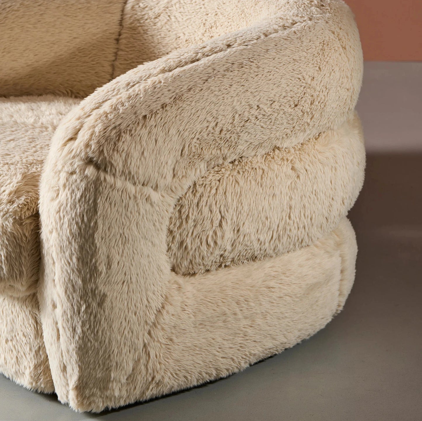 Snug Lounge Chair