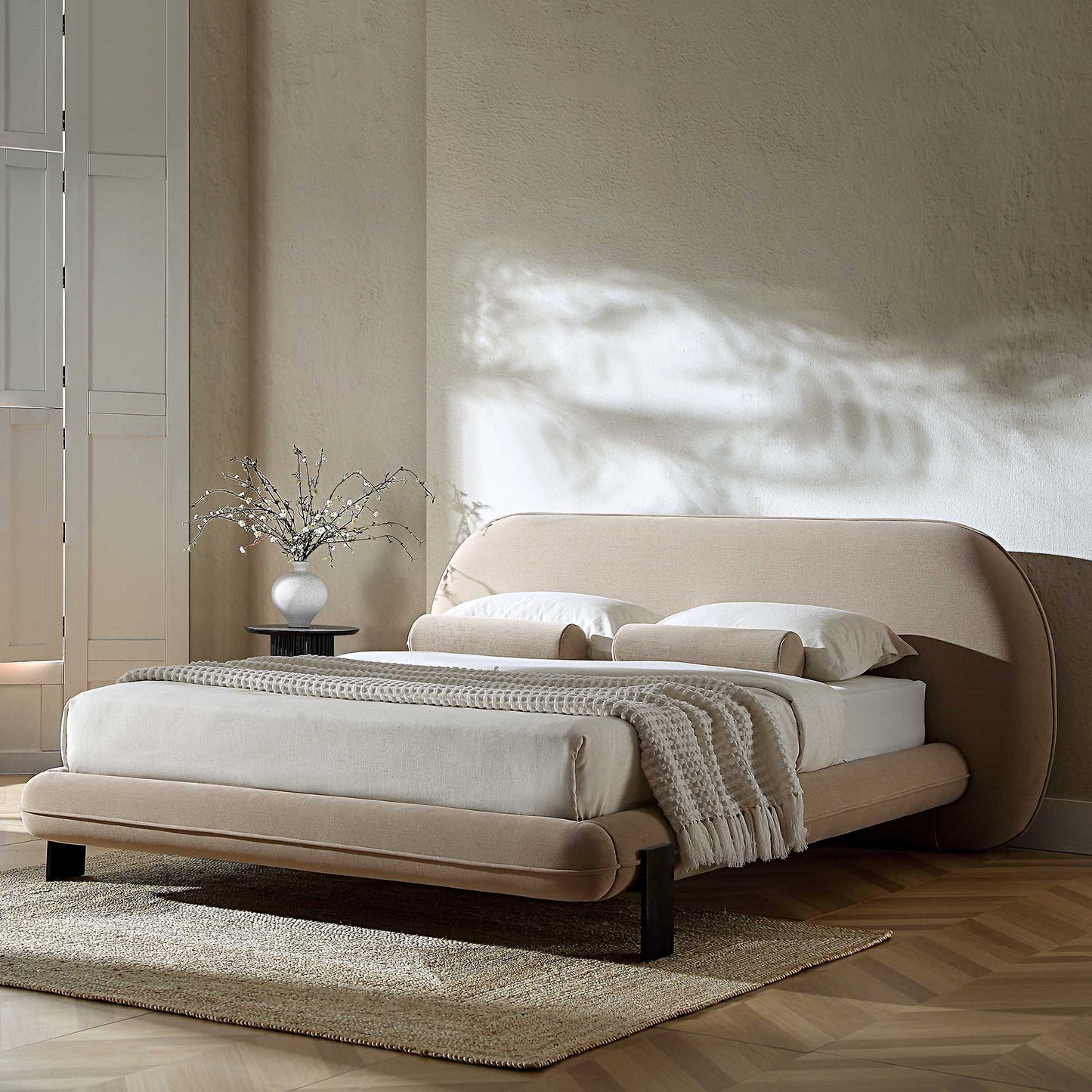 Elystan Oval Headboard Upholstered Bed.