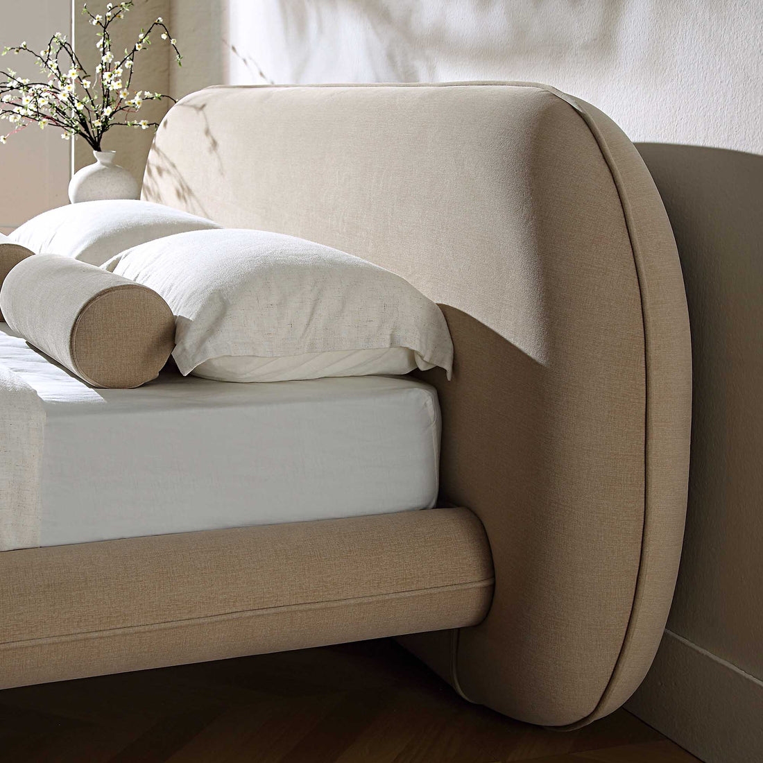 Elystan Oval Headboard Upholstered Bed.